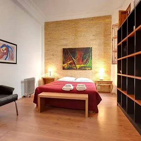 Beds & Breaks Strauss Apartment *